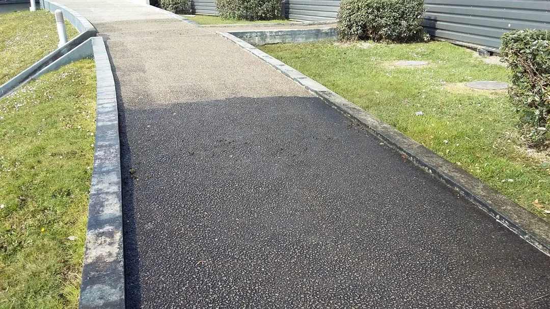 Restauration et Nettoyage de Terrasses et Sols Extérieurs