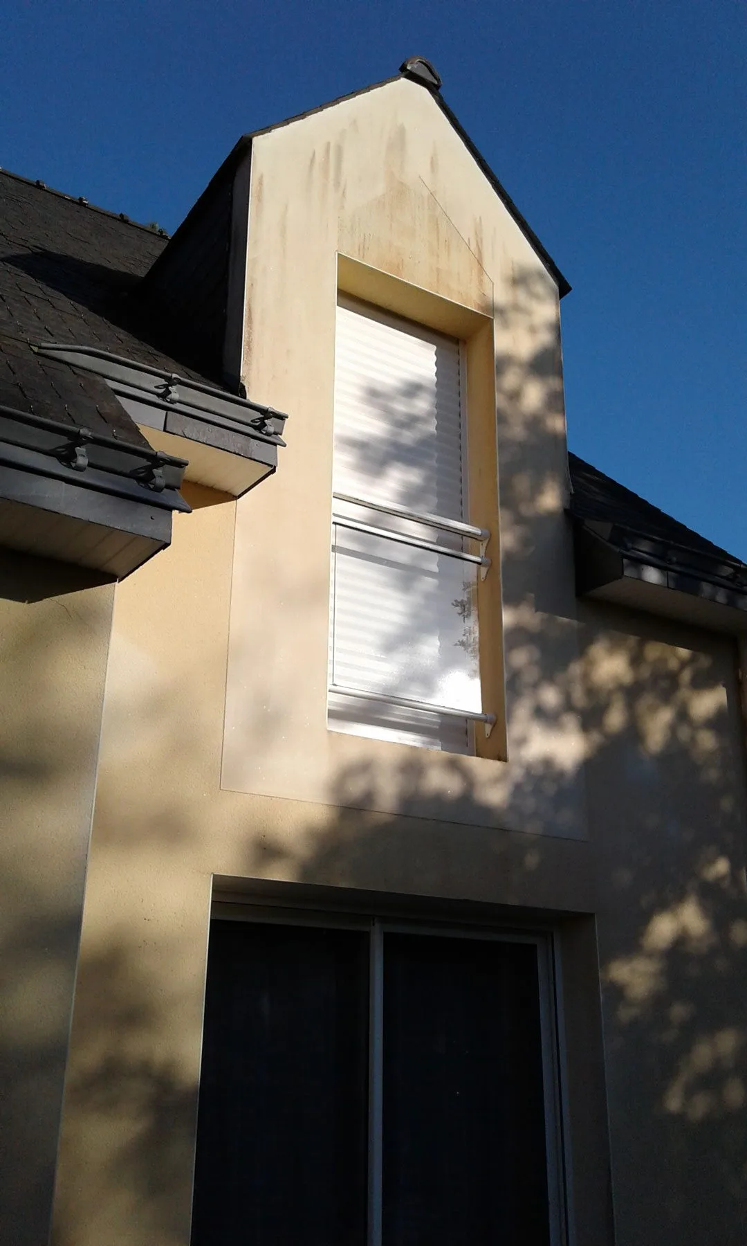 Nettoyage façade enduit